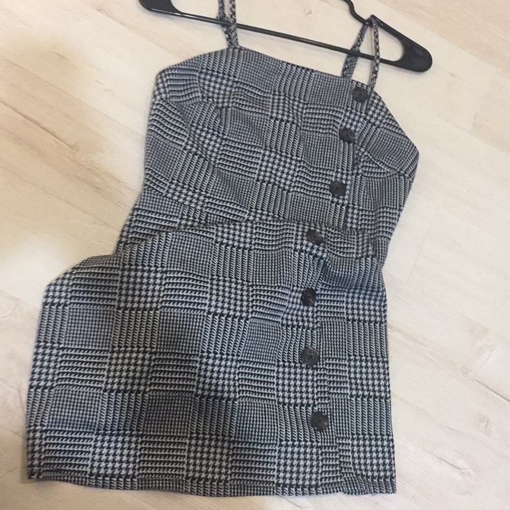 🖤Comfy form fitting mini dress